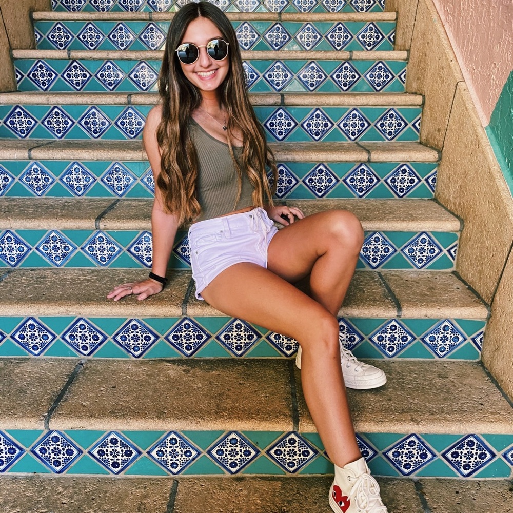 Meet your Posher, Logann